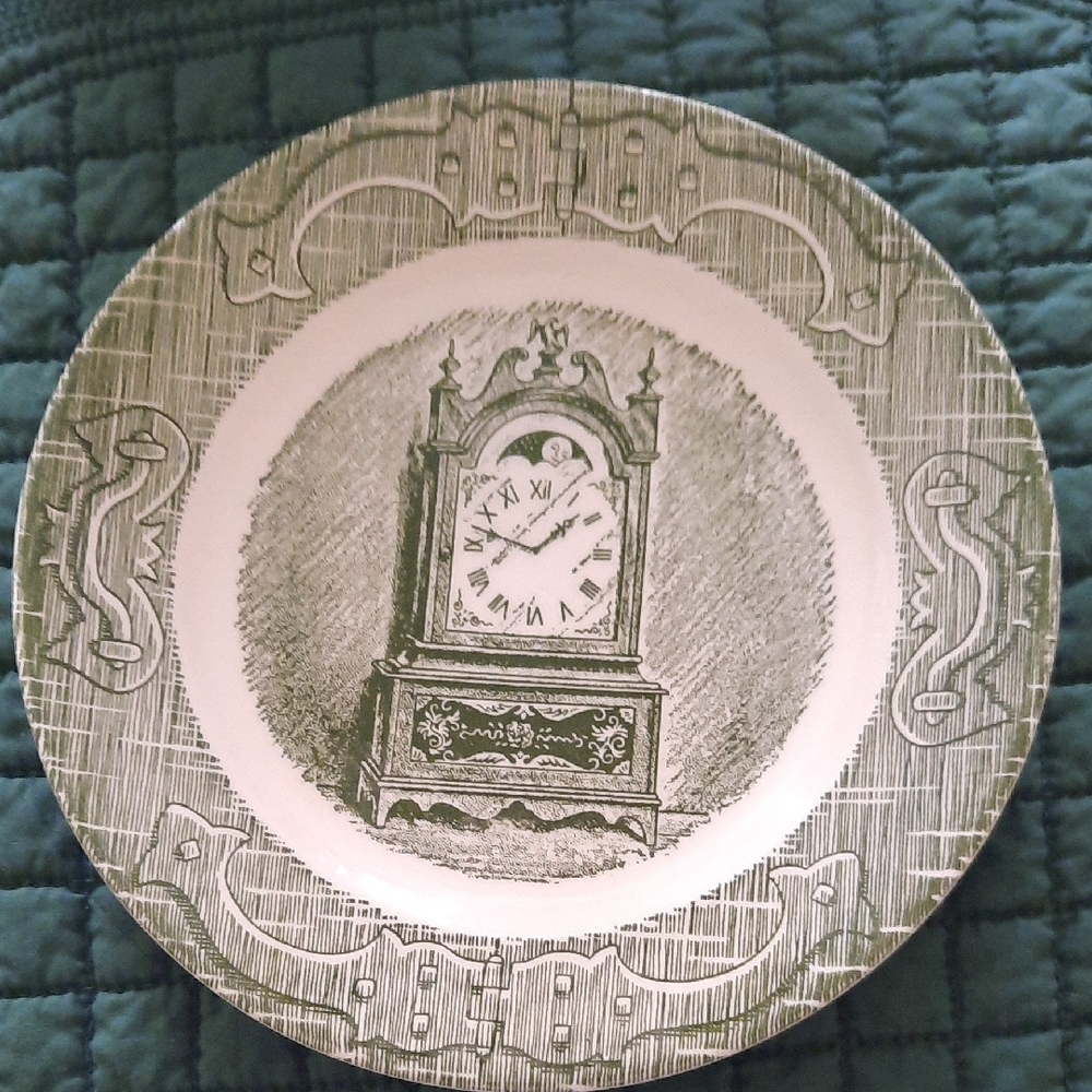 Vintage Clock Design Plate